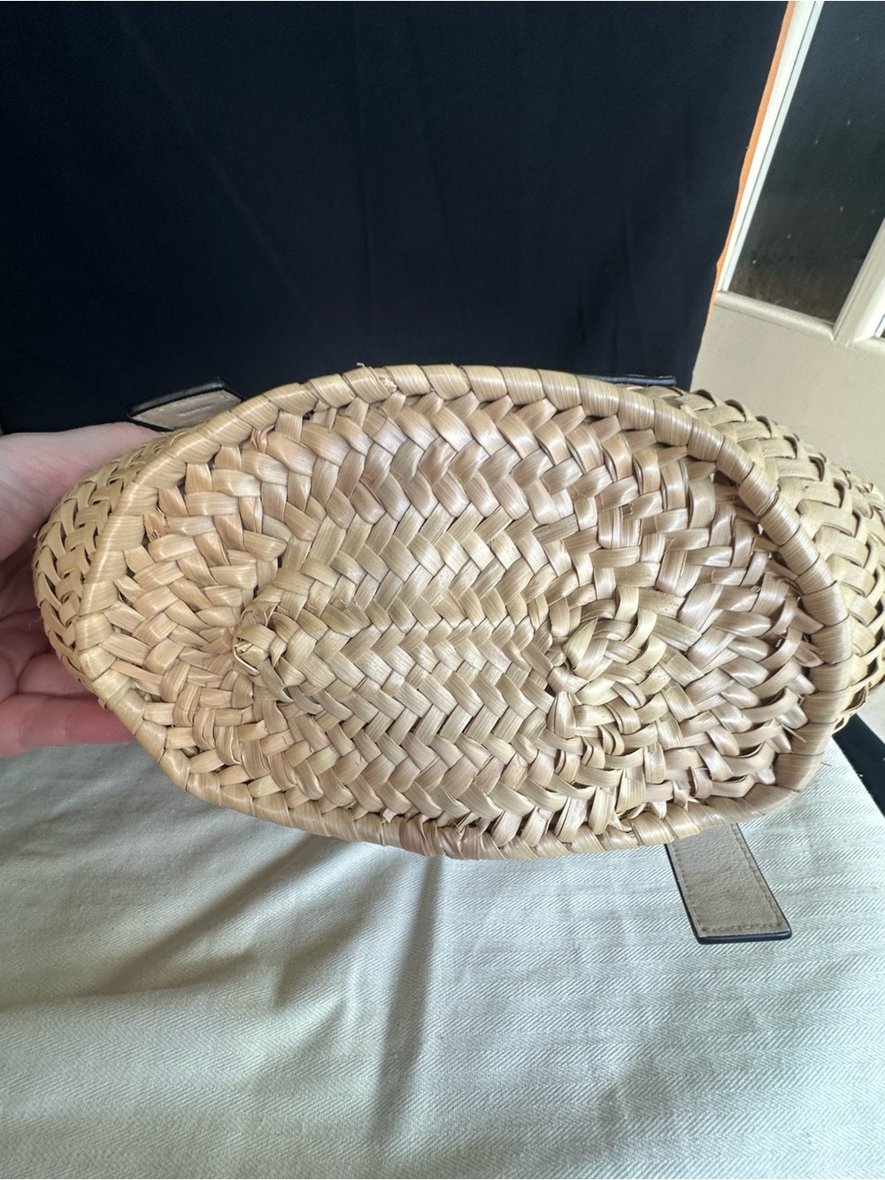 ✨Excellent Condition/Natural Woven Straw Tote with White Leather Trim Small✨ - Picture 12 of 15